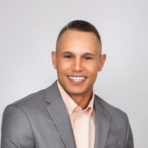 image of agent Chris Baird